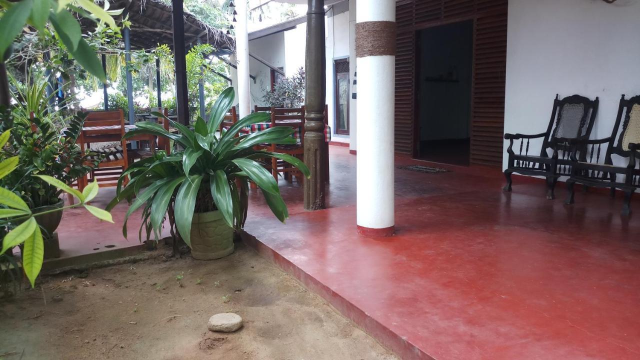 Julie Guest House Tangalle Eksteriør billede