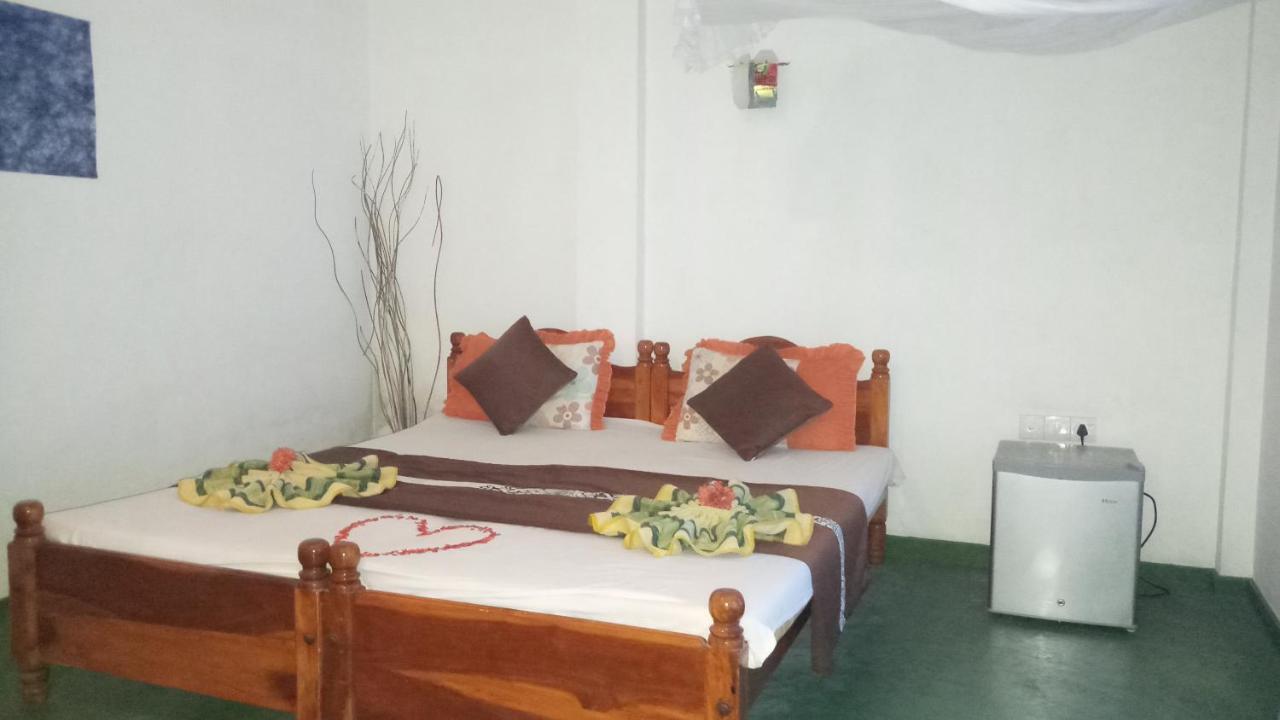 Julie Guest House Tangalle Eksteriør billede