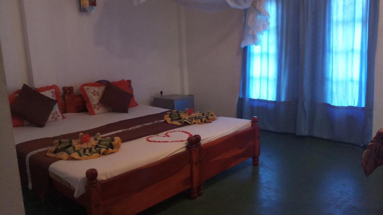 Julie Guest House Tangalle Eksteriør billede