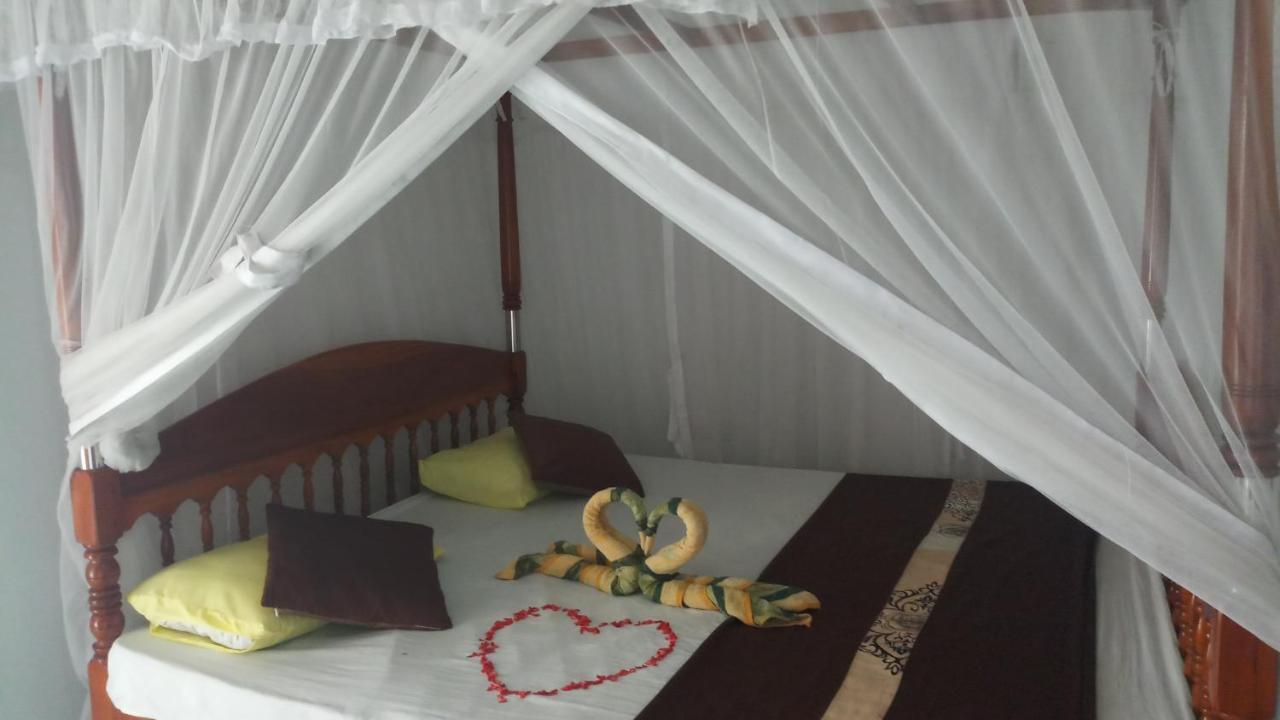 Julie Guest House Tangalle Eksteriør billede