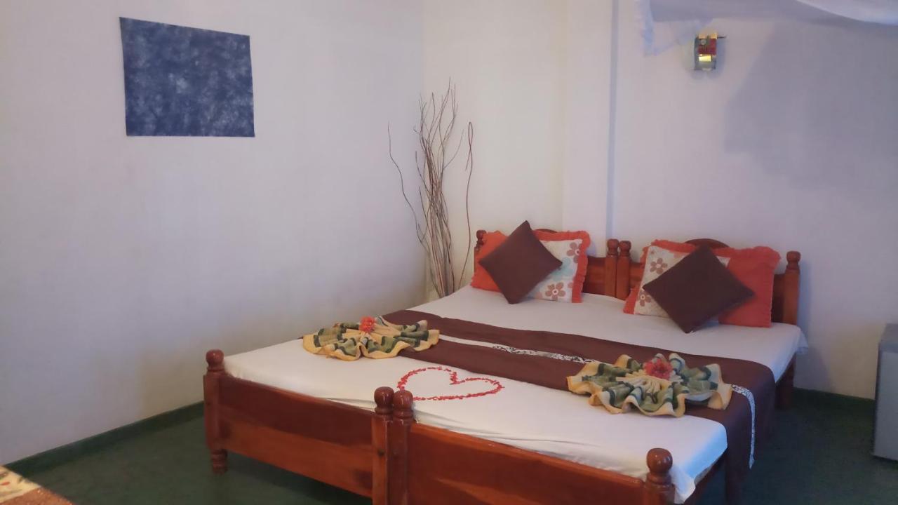 Julie Guest House Tangalle Eksteriør billede